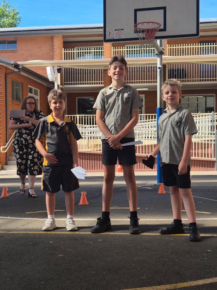 612596187321775_1358399309408122-1