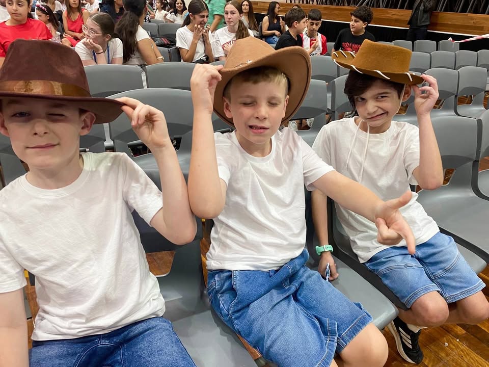 612596187321775_1381300660451320-1